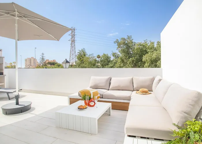 Casa Boliches Sunny & Near Fuengirola's Будинок відпочинку *