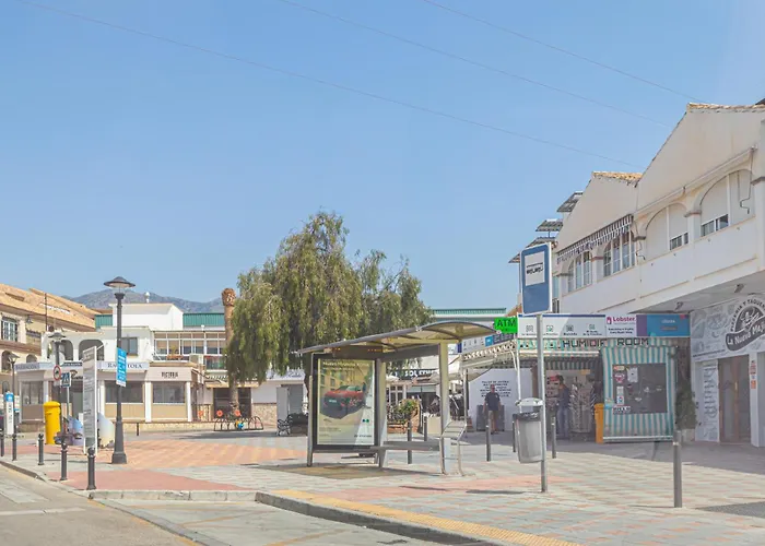 Casa Boliches Sunny & Near Fuengirola's Будинок відпочинку